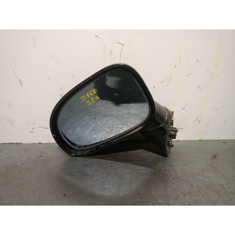 Recambio de retrovisor izquierdo para ssangyong rodius i 2.7 xdi referencia OEM IAM 7891121120LAK 7891121120LAK 