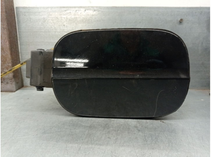 Recambio de tapa exterior combustible para skoda superb iii (3v3) 2.0 tdi referencia OEM IAM 3V5809702B  3V5809702C