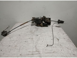 Recambio de motor puerta corredera derecha para kia carnival / grand carnival iii (vq) 2.9 crdi referencia OEM IAM 834804D101 16