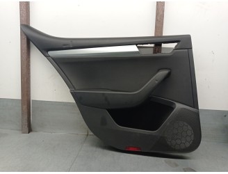 Recambio de guarnecido puerta trasera izquierda para skoda superb iii (3v3) 2.0 tdi referencia OEM IAM 3V5861211 3V5861211 