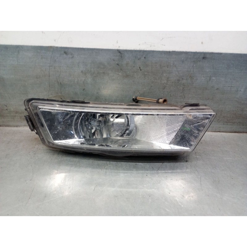 Recambio de faro antiniebla derecho para skoda rapid spaceback (nh1) 1.6 tdi referencia OEM IAM 5JA941700B  5JA941700