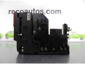 Recambio de caja reles / fusibles para mercedes-benz clase c (w204) berlina 2.2 cdi cat referencia OEM IAM A2075400640 432905101