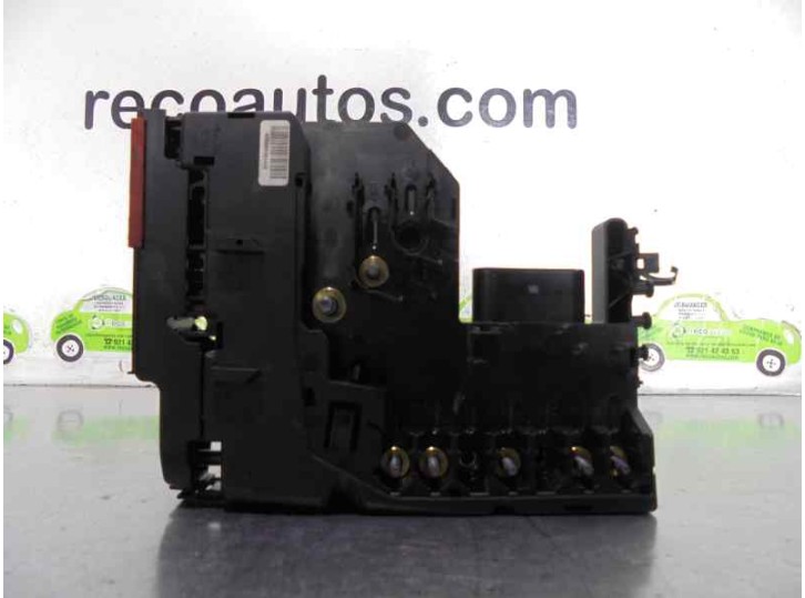 Recambio de caja reles / fusibles para mercedes-benz clase c (w204) berlina 2.2 cdi cat referencia OEM IAM A2075400640 432905101