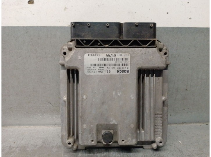 Recambio de centralita motor uce para dodge caliber 2.0 crd referencia OEM IAM 0281014268 0281014268 BOSCH