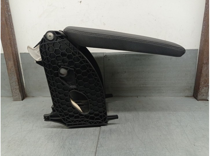 Recambio de apoyabrazos central para skoda superb iii (3v3) 2.0 tdi referencia OEM IAM 3V0864207 