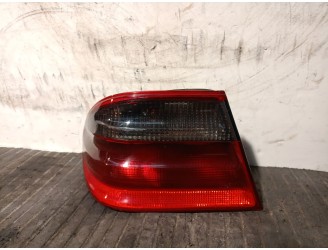 Recambio de piloto trasero de aleta izquierda para mercedes-benz clase e (w210) e 270 cdi (210.016) referencia OEM IAM A21082081