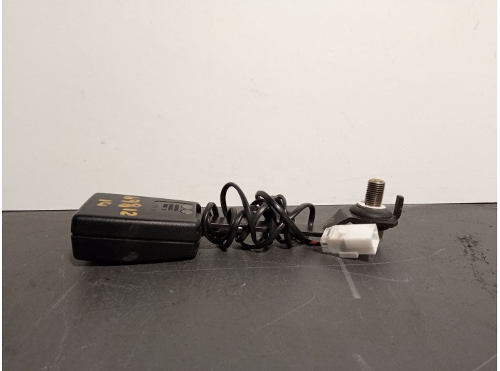 Recambio de enganche cinturon para fiat stilo (192_) 1.9 jtd (192_xe1a) referencia OEM IAM 33023315  