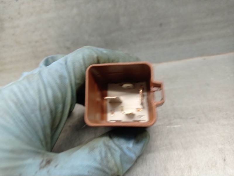 Recambio de rele para peugeot 208 ii (ub_, up_, uw_, uj_) e-208 referencia OEM IAM 17325003001  OMRON