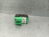 Replacement hazard warning switch for Land Rover Discovery V (L462) 2.0 SD4 4x4 OEM IAM reference HY3211K656AA 