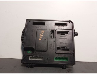 Recambio de caja reles / fusibles para renault megane iii coupé (dz0/1_) 1.9 dci (dz0n, dz0j, dz1j, dz1k) referencia OEM IAM 284