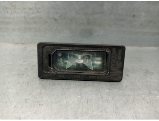 Recambio de piloto matricula para land rover discovery v (l462) 2.0 sd4 4x4 referencia OEM IAM HY3213B627AB  