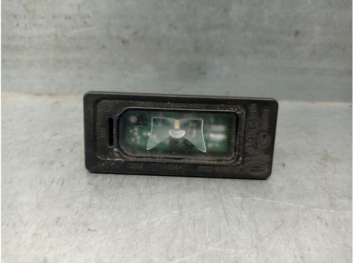 Recambio de piloto matricula para land rover discovery v (l462) 2.0 sd4 4x4 referencia OEM IAM HY3213B627AB  