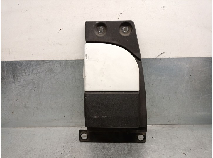 Replacement moulding for Iveco Daily VI van 33S15, 35S15, 35C15 OEM IAM reference 5801526430 