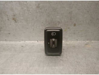 Recambio de interruptor para ssangyong korando (kj) 2.9 td referencia OEM IAM 8136006800 8136006800 DECO