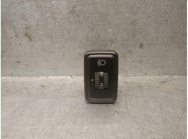 Replacement switch for SsangYong Korando (KJ) 2.9 TD OEM IAM reference 8136006800 8136006800 DECO