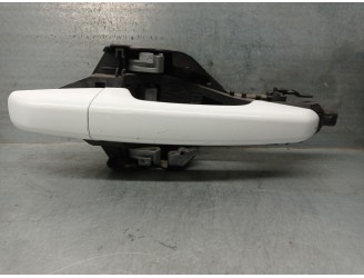 Recambio de maneta exterior delantera derecha para land rover discovery v (l462) 2.0 sd4 4x4 referencia OEM IAM BJ32224N02 LR050