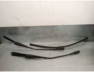 Recambio de brazo limpia delantero derecho para iveco daily vi furgoneta 33s15, 35s15, 35c15 referencia OEM IAM 5801645537KZ  