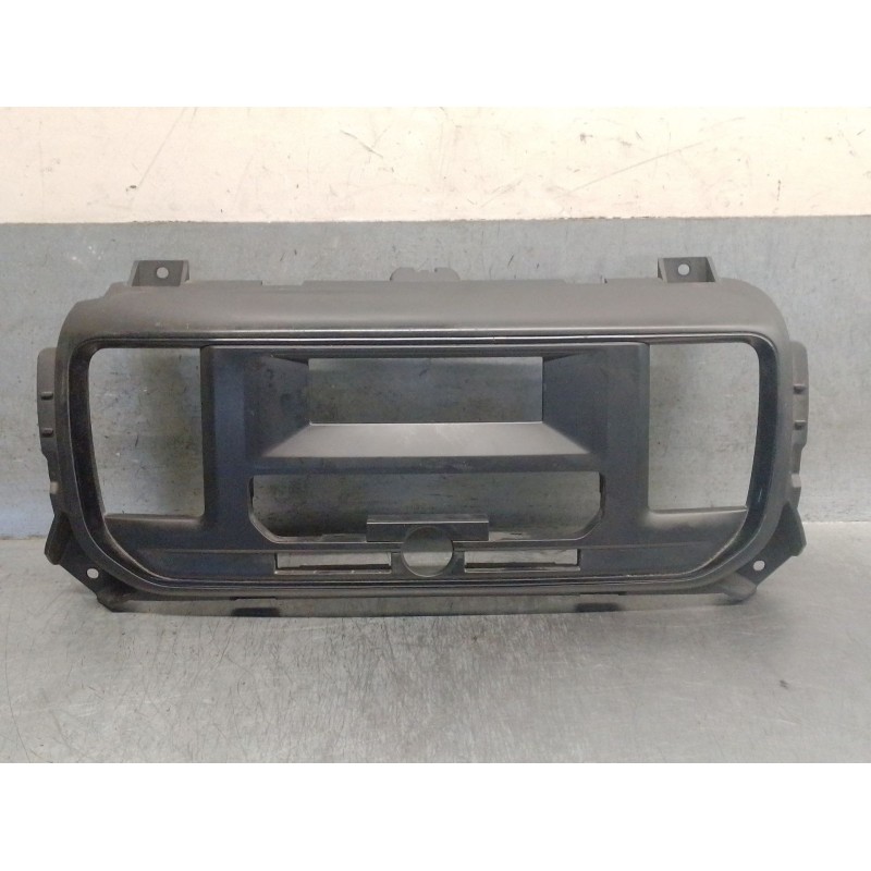 Recambio de moldura para citroën jumpy iii furgoneta (v_) 1.6 bluehdi 115 referencia OEM IAM 227275011  