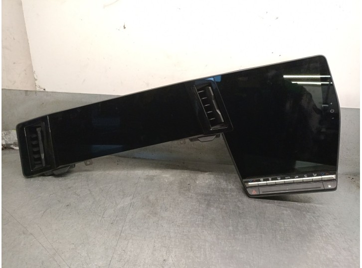 Replacement multifunction screen for Renault Austral TCe 130 OEM IAM reference 680504561R 680508794R 