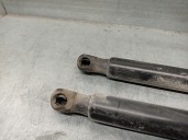 Replacement trunk / tailgate shock absorbers for Land Rover Discovery V (L462) 2.0 SD4 4x4 OEM IAM reference HY32406A11AB LR10