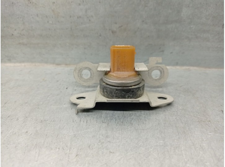 Recambio de sensor para land rover discovery v (l462) 2.0 sd4 4x4 referencia OEM IAM 8W833C190AC 