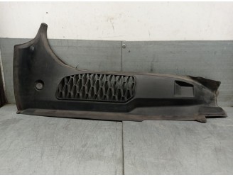 Recambio de moldura para land rover discovery v (l462) 2.0 sd4 4x4 referencia OEM IAM HY3244248A  