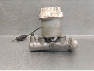 Recambio de bomba freno para mitsubishi space wagon (n3_w, n4_w) 2.0 (n33w) referencia OEM IAM MB928002 MB928002 NABCO
