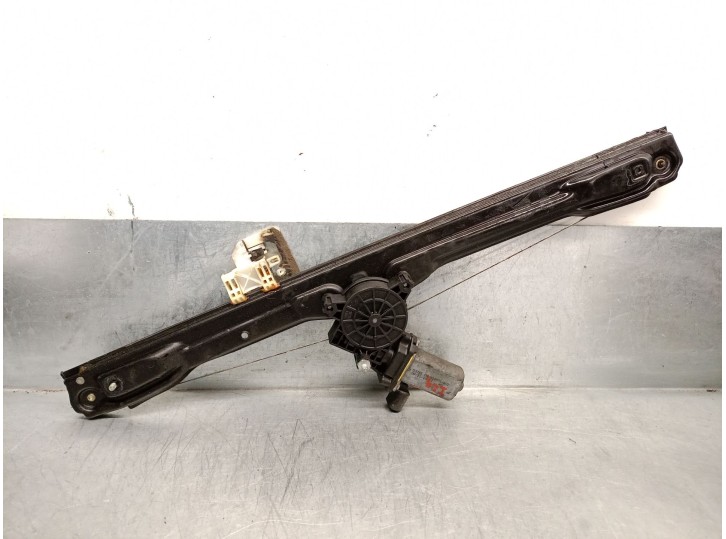 Replacement front left window regulator for Iveco Daily VI van 33s15, 35s15, 35c15 OEM IAM reference 5801901053 