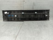 Replacement molding for Land Rover Discovery V (L462) 2.0 SD4 4x4 OEM IAM reference HY3213201AA 