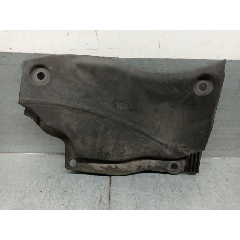 Recambio de molduras delanteras para land rover discovery v (l462) 2.0 sd4 4x4 referencia OEM IAM HPLA02223A  