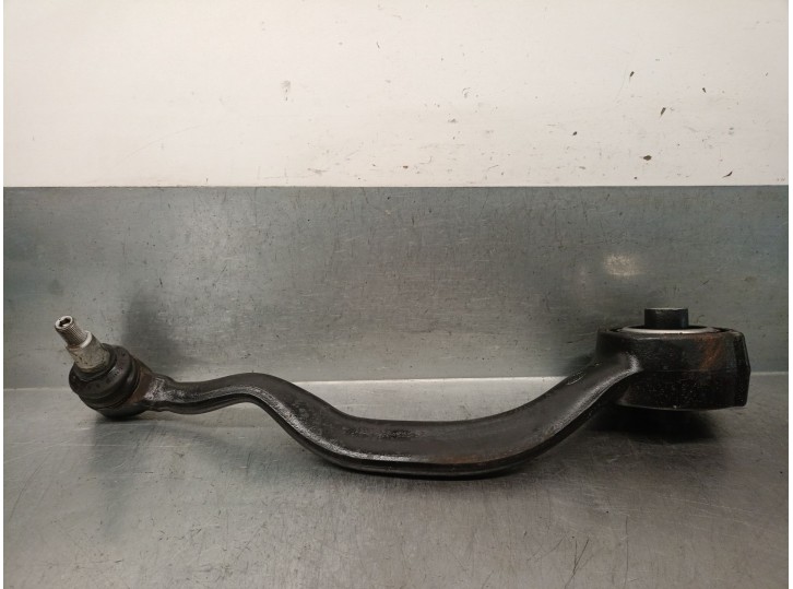 Replacement right front lower suspension arm for Land Rover Discovery V (L462) 2.0 SD4 4x4 OEM IAM reference JPLA3C