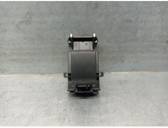 Recambio de mando elevalunas delantero derecho para toyota yaris (_p21_, _pa1_, _ph1_) 1.5 hybrid (mxph10) referencia OEM IAM 19