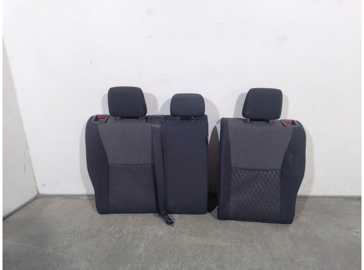 Recambio de asientos traseros para toyota yaris (_p21_, _pa1_, _ph1_) 1.5 hybrid (mxph10) referencia OEM IAM   