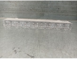 Recambio de luz central de freno para toyota yaris (_p21_, _pa1_, _ph1_) 1.5 hybrid (mxph10) referencia OEM IAM 81006K0020 81006