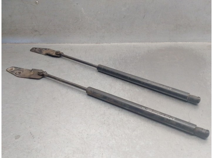 Replacement boot / tailgate struts for SsangYong Korando (KJ) 2.9 TD OEM IAM reference 711506006010 