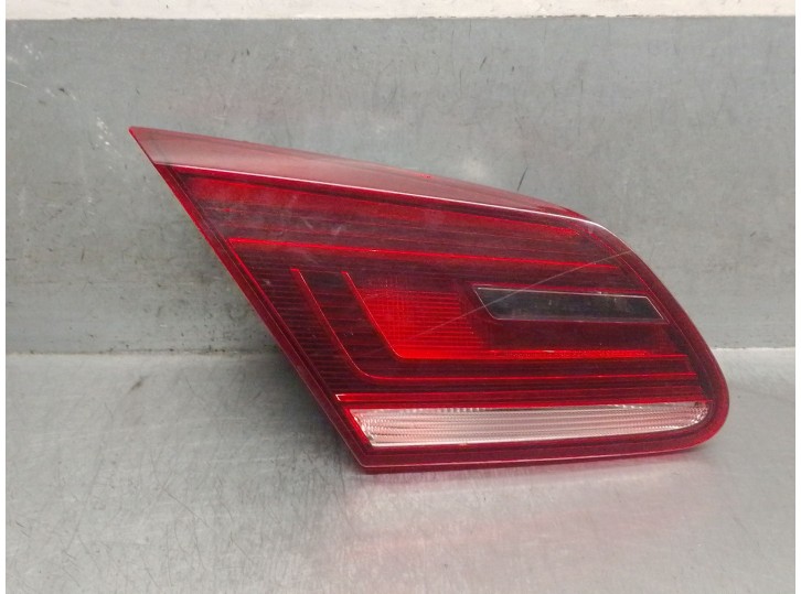 Recambio de piloto trasero porton iz para volkswagen cc referencia OEM IAM 3C8945307S 3C8945307S 81180101