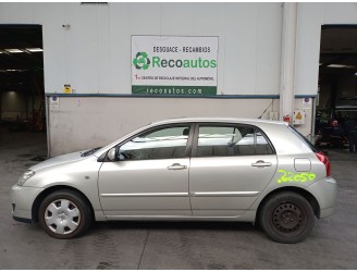 toyota corolla (_e12_) del año 2004