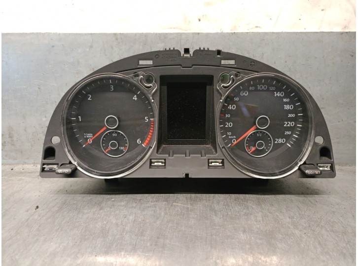 Recambio de cuadro instrumentos para volkswagen cc referencia OEM IAM 3C8920870Q 3C8920870Q 