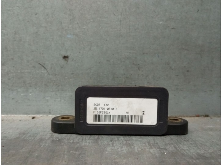 Recambio de centralita motor uce para dodge caliber 2.0 crd referencia OEM IAM 25170106103 