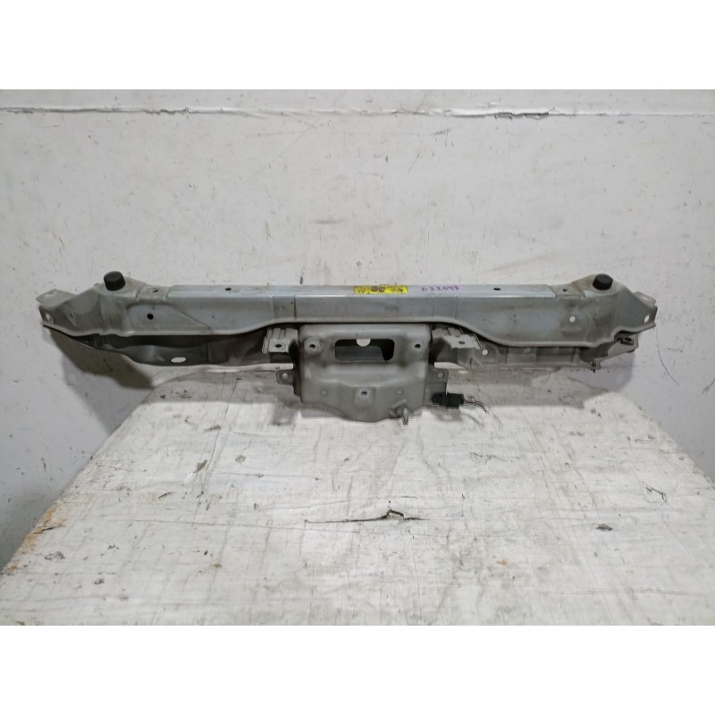 Recambio de panel frontal para nissan note (e11, ne11) 1.6 referencia OEM IAM 620909U000 620909U000 