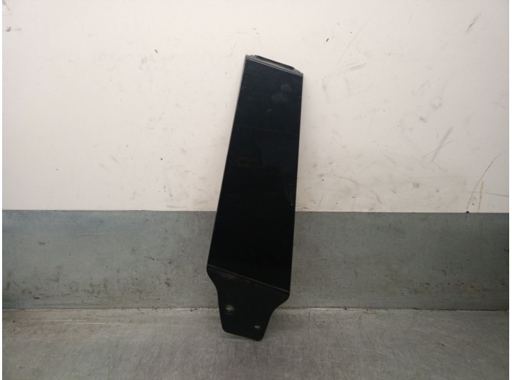 Recambio de moldura para volkswagen cc referencia OEM IAM 3C8853318 3C8853318B 