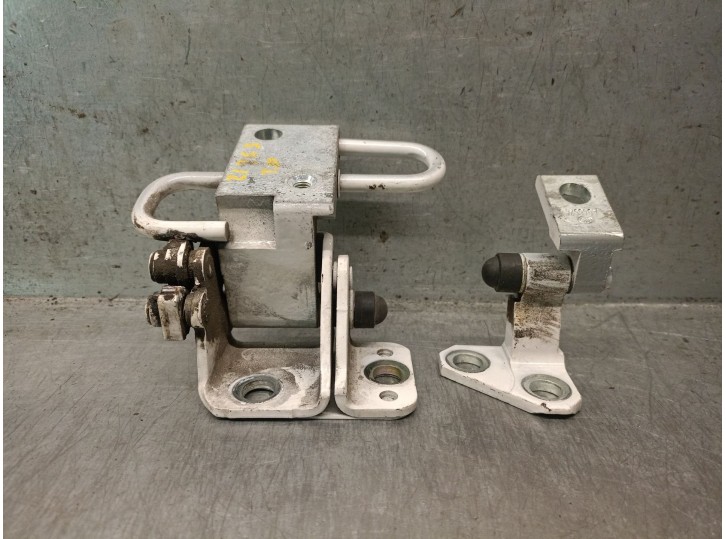 Recambio de bisagra puerta para volkswagen cc referencia OEM IAM 3C4833402D 3C4833402D 