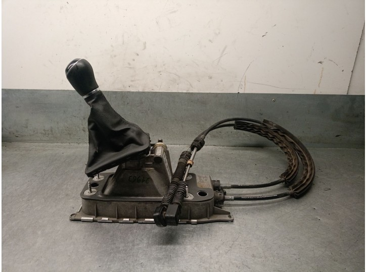 Recambio de palanca cambio para volkswagen cc referencia OEM IAM 3C0711049AL 1K0711050A 