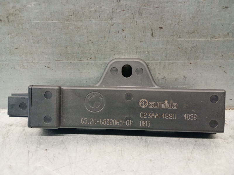Recambio de antena para bmw 1 (f40) 118 i referencia OEM IAM 65206832065  023AA1488U SUMIDA