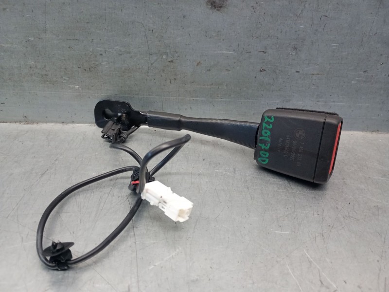 Recambio de enganche cinturon para bmw 1 (f40) 118 i referencia OEM IAM 7456273 72117456273 641624800 AUTOLIV