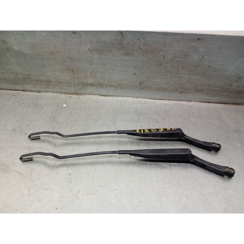 Recambio de brazo limpia delantero derecho para volvo 460 (464) 2.0 referencia OEM IAM 3436456  3471411