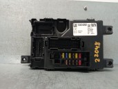 Recambio de caja reles / fusibles para opel corsa d (s07) 1.3 cdti (l08, l68) referencia OEM IAM 13424262 