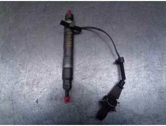 Recambio de inyector para volkswagen golf iv berlina (1j1) 1.9 tdi referencia OEM IAM 038130202B  BOSCH