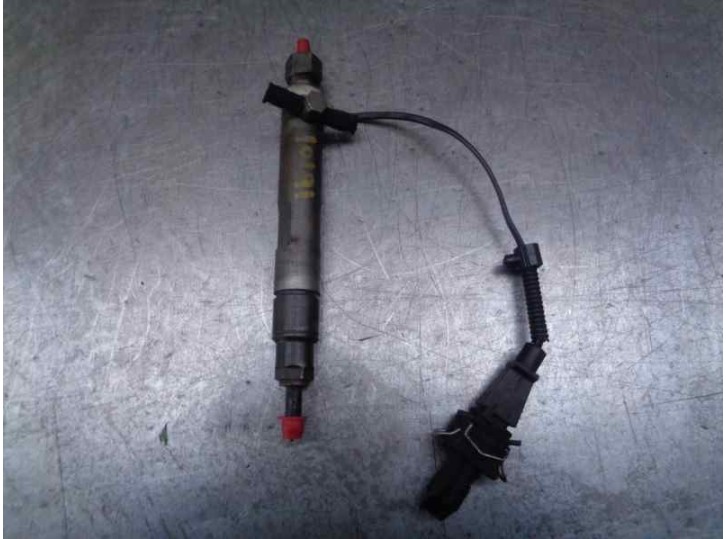 Recambio de inyector para volkswagen golf iv berlina (1j1) 1.9 tdi referencia OEM IAM 038130202B BOSCH