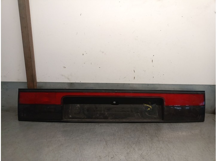 Recambio de piloto trasero central para renault 21 sedán (l48_) 1.7 (l48e) referencia OEM IAM 7700792915 7701034279 